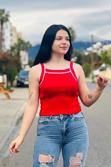 Kalın Askılı Triko Crop Bluz KIRMIZI