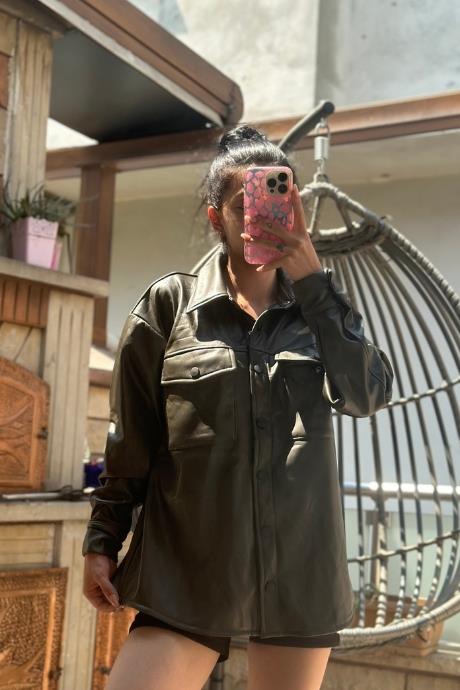 Blok Cep Detaylı Deri Gömlek Haki