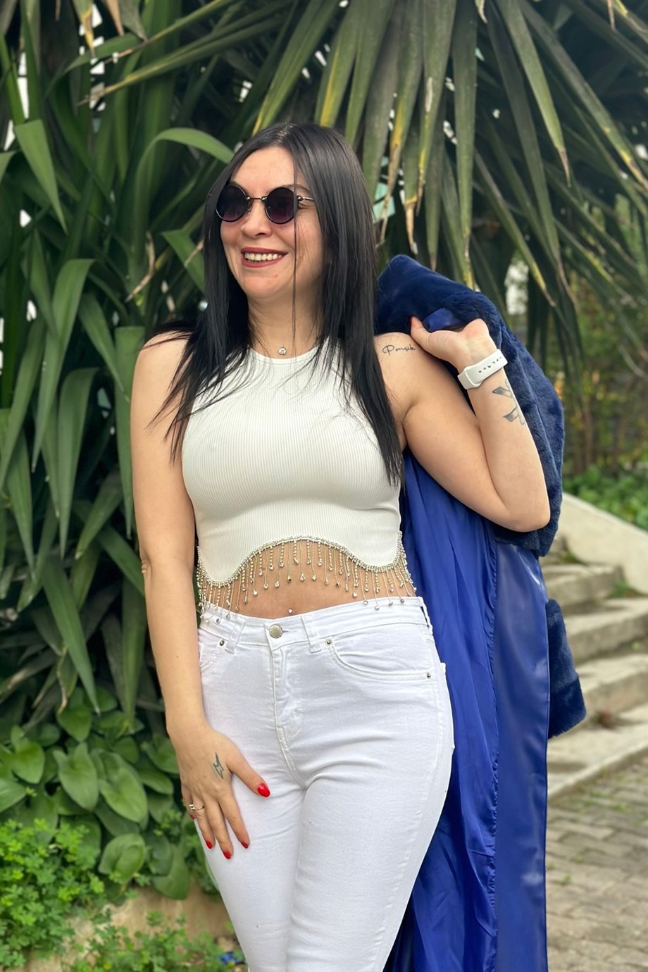 Sıfır Kol Etek Taş Püskül Detaylı Crop Bluz Ekru