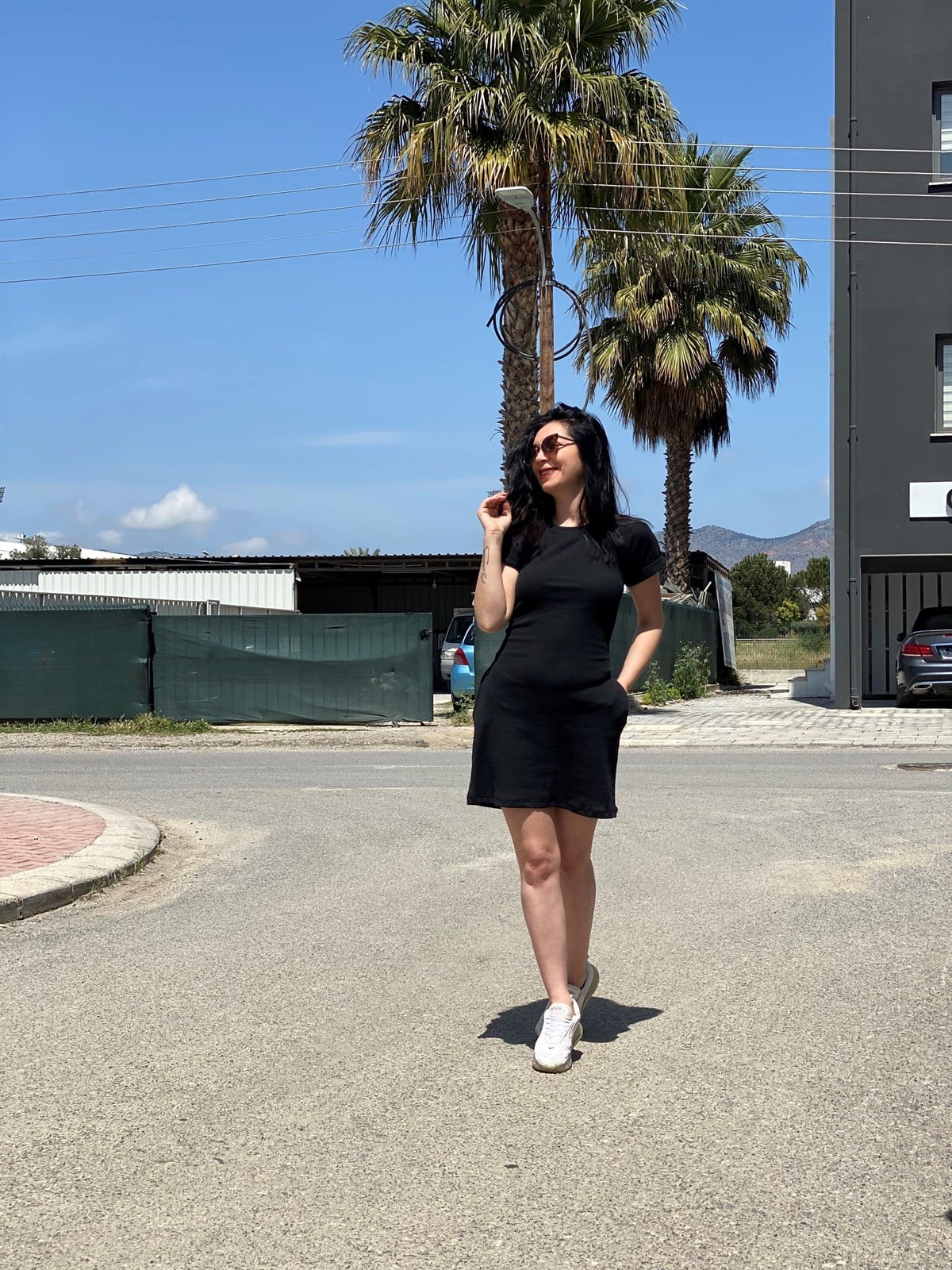 Siyah Kemerli Kaşkorse Elbise