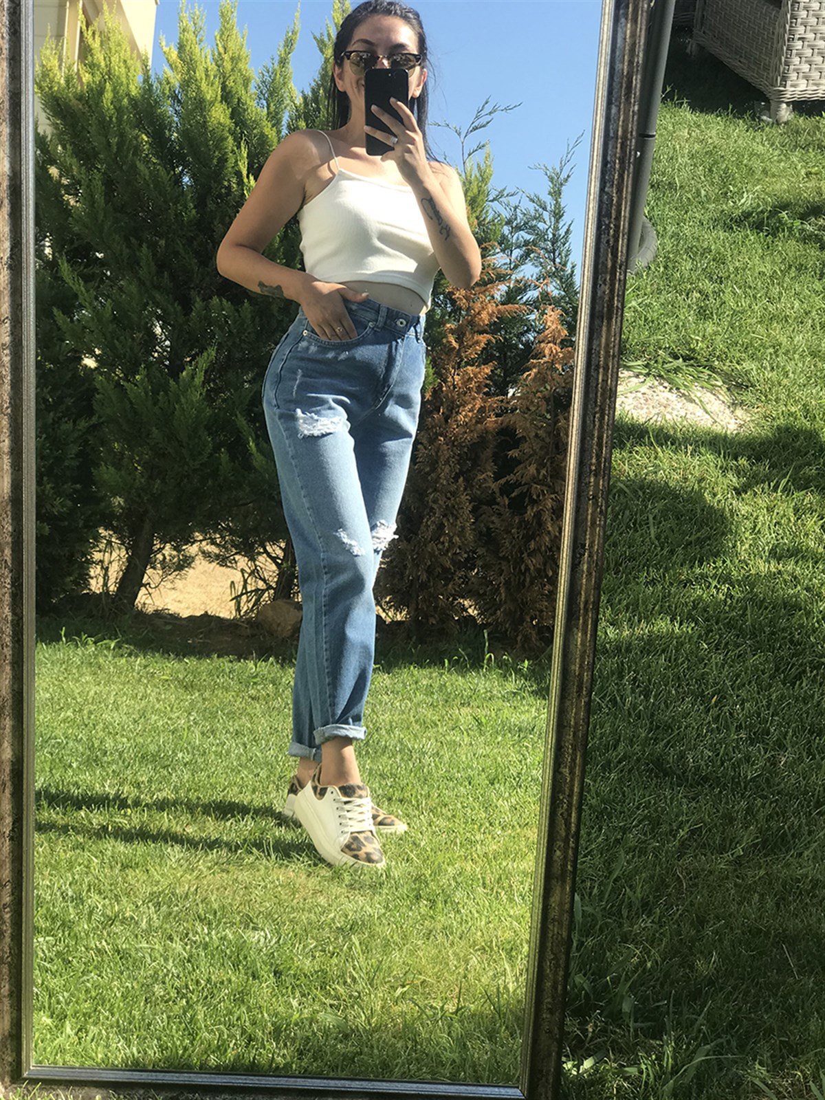 Yırtık Model Mom Jean