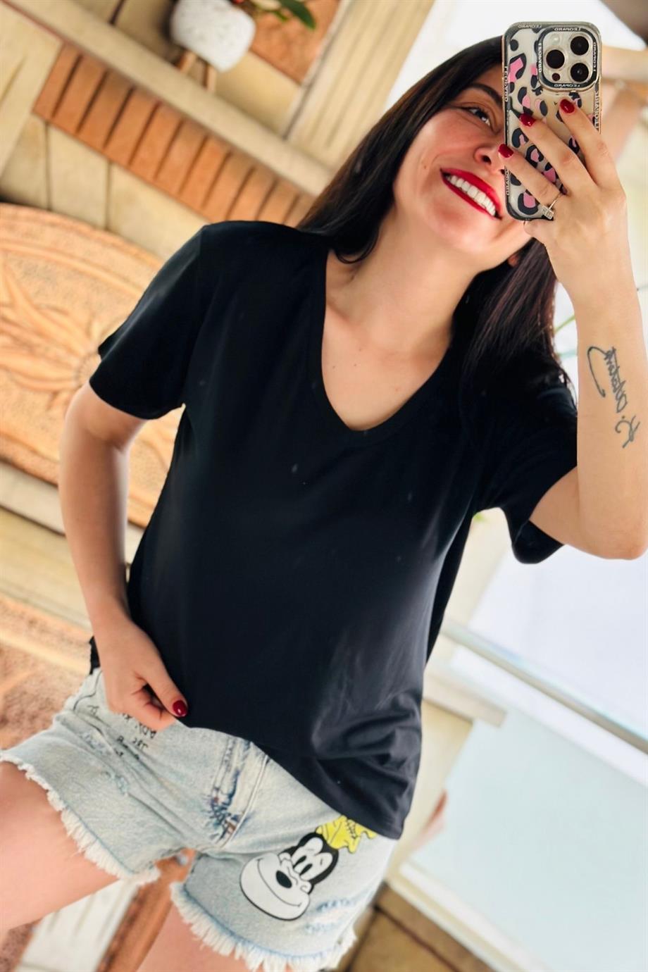 V Yaka Basic Tshirt SİYAH