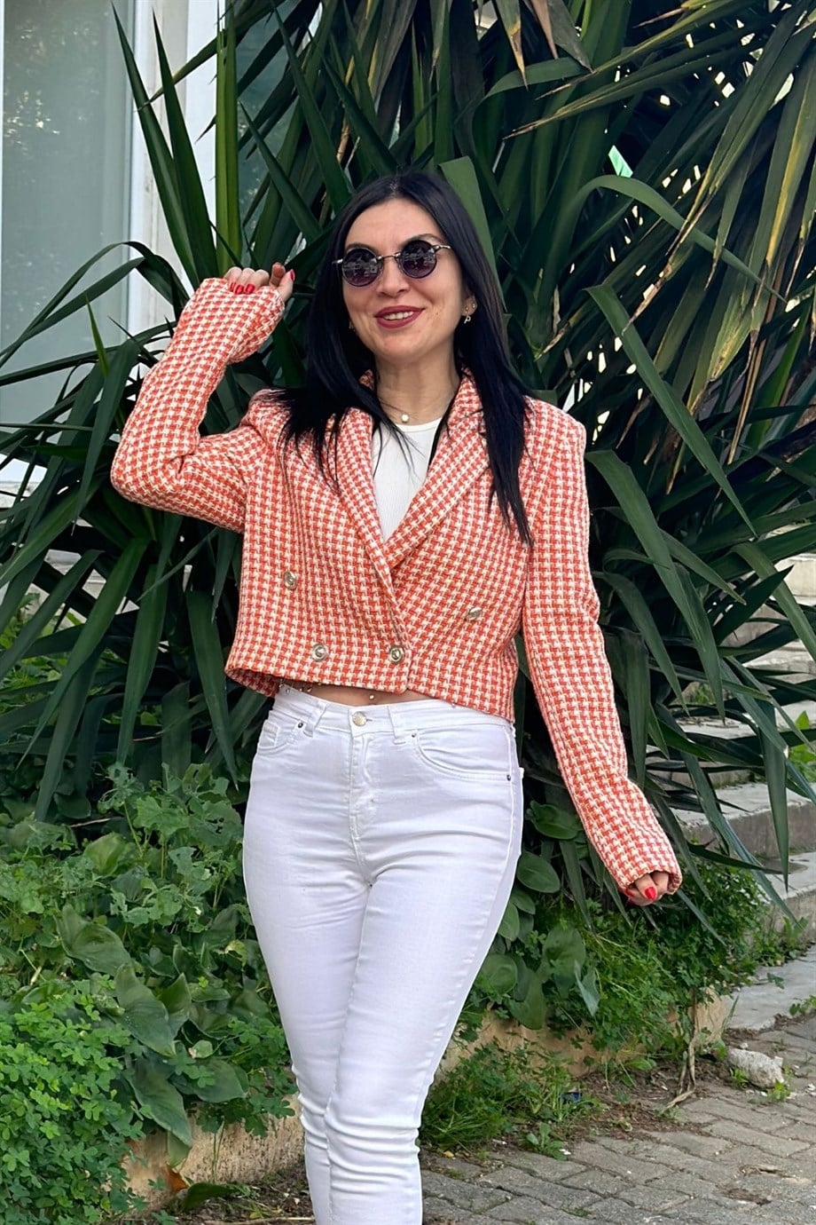 Kare Desenli Düğmeli İçi Astarlı Omuz Vatkalı Crop Blazer Ceket Turuncu