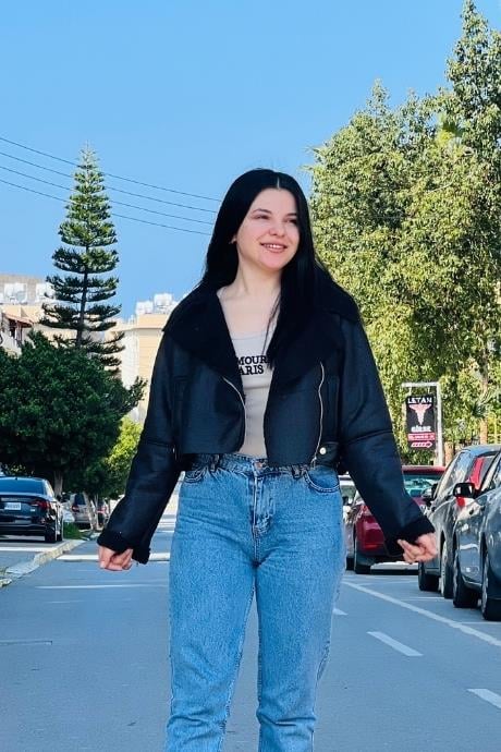 İçi Kürklü Kısa Crop Model Kemerli Suni Deri Mont