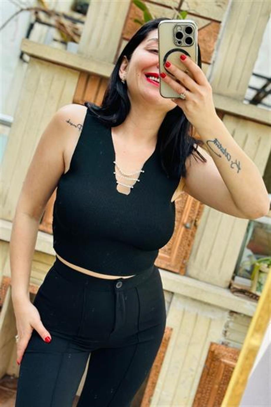 Kalın Askılı Taş Detaylı Trko Bluz SİYAH