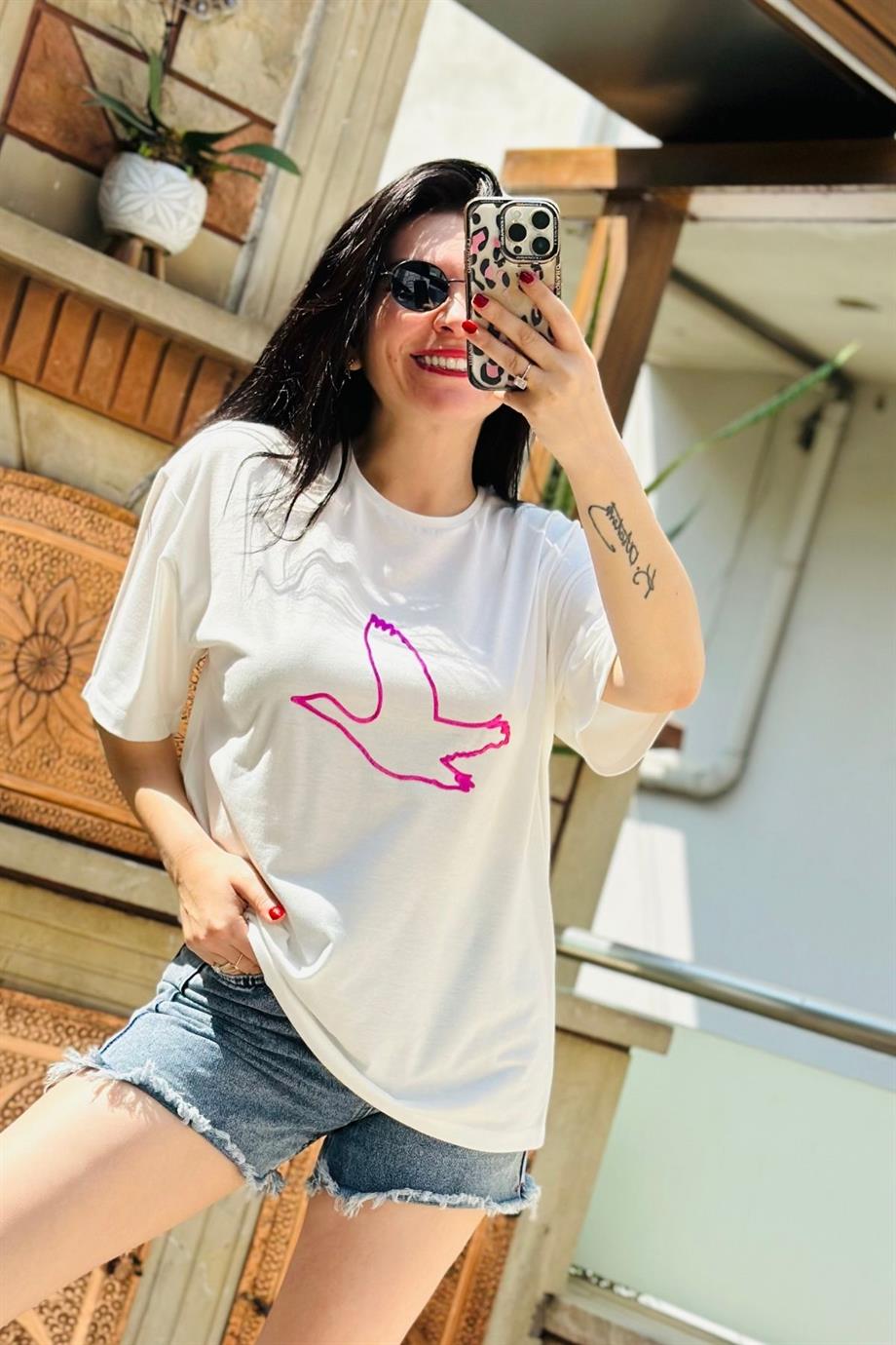 Bisiklet Yaka Gold İçi Boş Kuş Tshirt FUŞYA