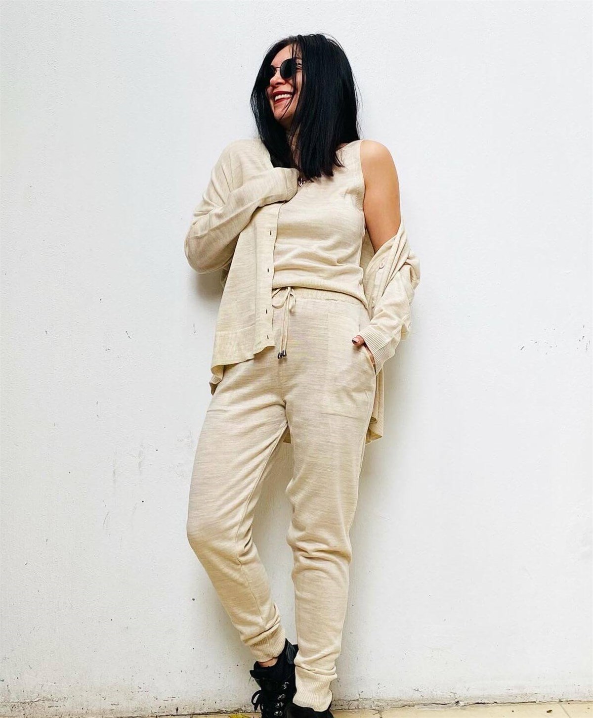 3'lü Bej Rengi Triko Takım