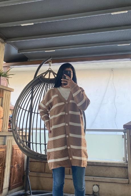 Şeritli Düğmeli Uzun Triko Hırka Camel
