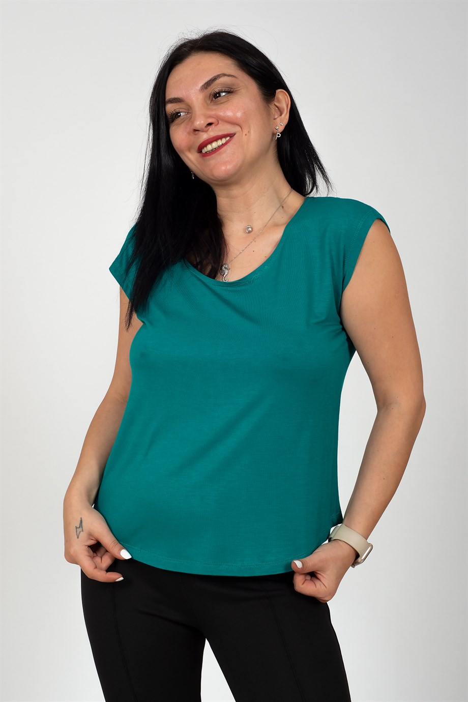 Petrol Arkası Çapraz Yanları Oval Detaylı Bluz