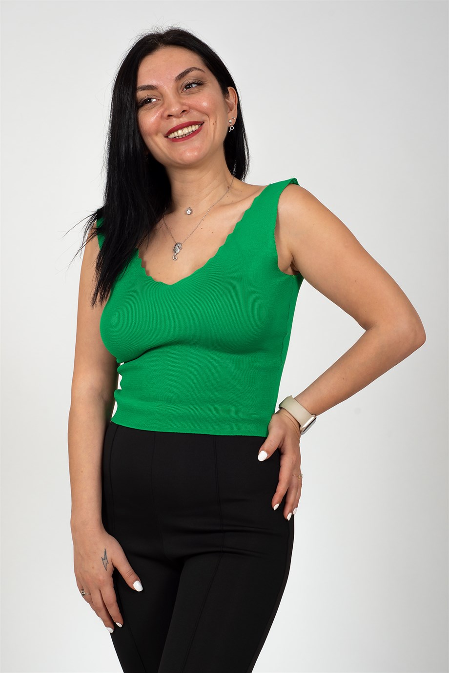 Yeşil V Yaka Merdiven Yaka Detaylı Triko Bluz