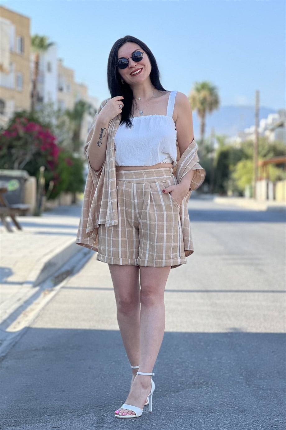 Bej Askılı Crop Şort Beli Lastik Cepli Kare Desenli Keten Ceket 3'lü Takım