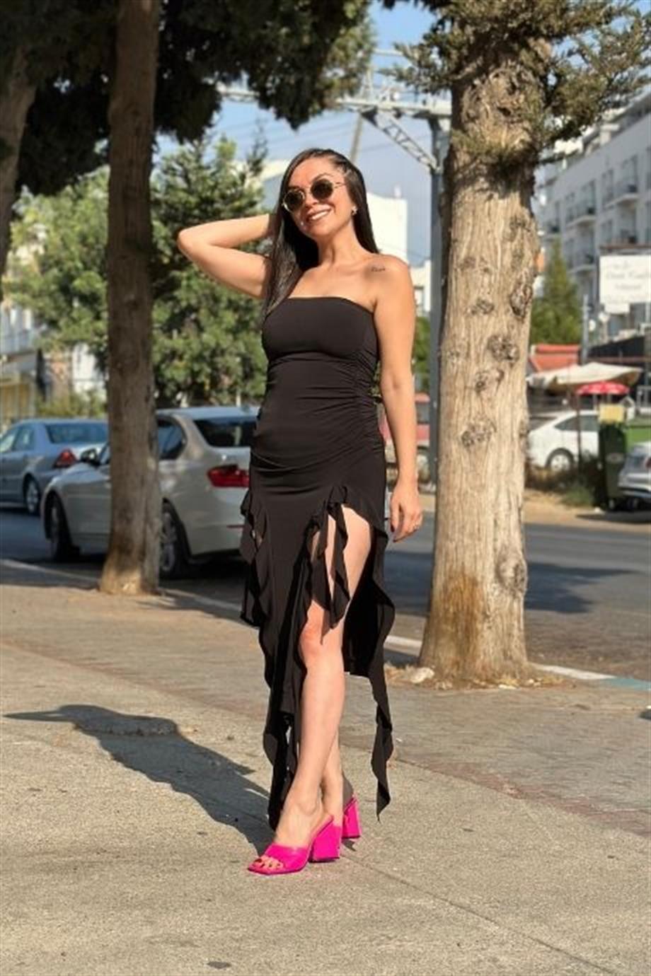 Straplez Volanlı Elbise SİYAH