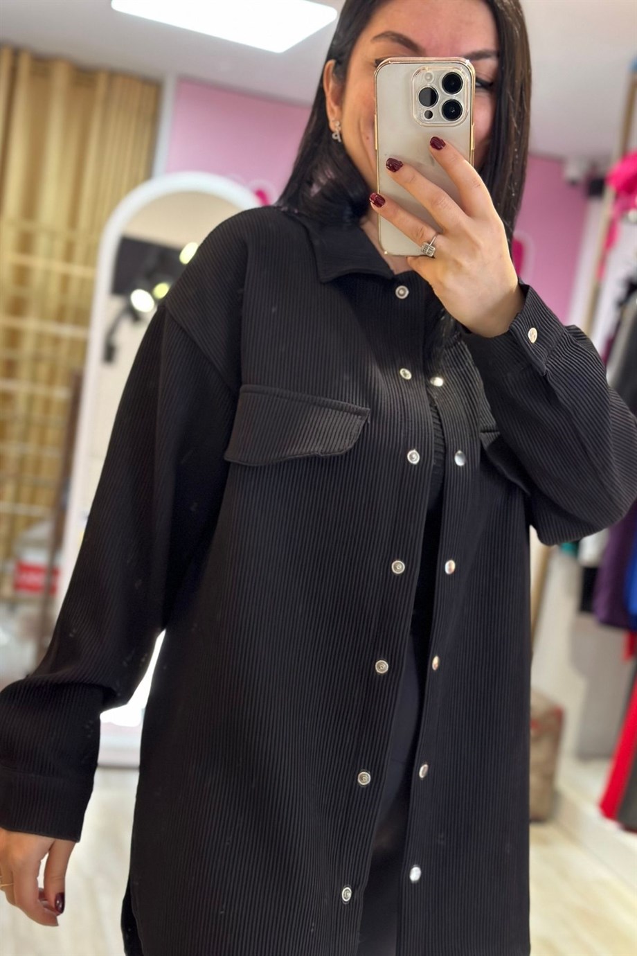 Kapak Cep Detaylı Çıtçıt Kapamalı Uzun Gömlek Siyah