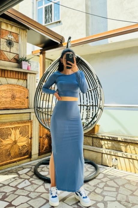 Sırt Dekolteli Etek Yırtmaç Detaylı Sandy Kumaş Takım