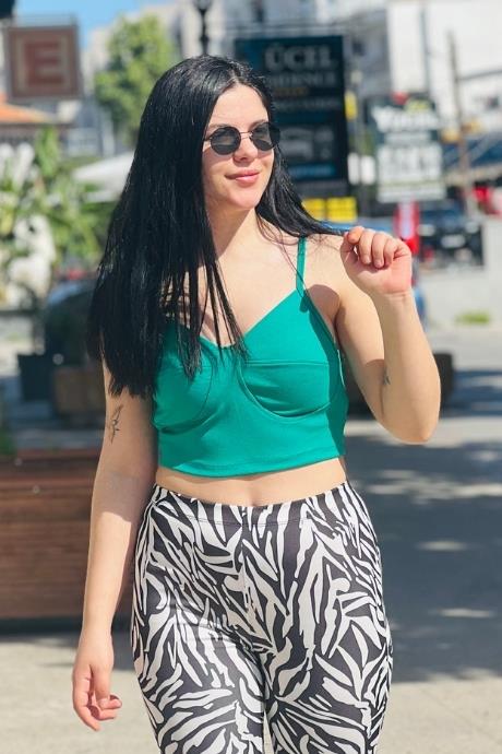 İnce Askılı Dikiş detaylı Crop Bluz