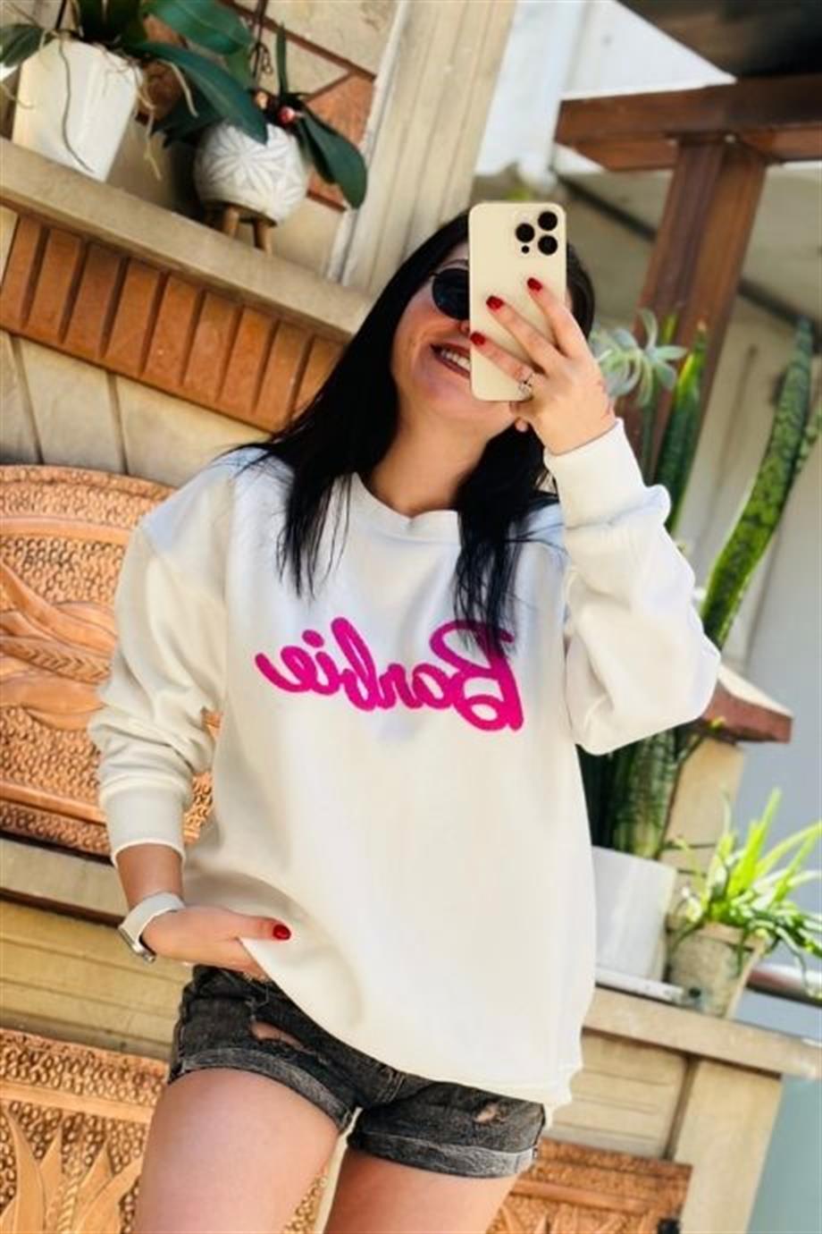 Barbie Kabartma Yazı Baskılı İçi Şardonlu Sweatshirt EKRU