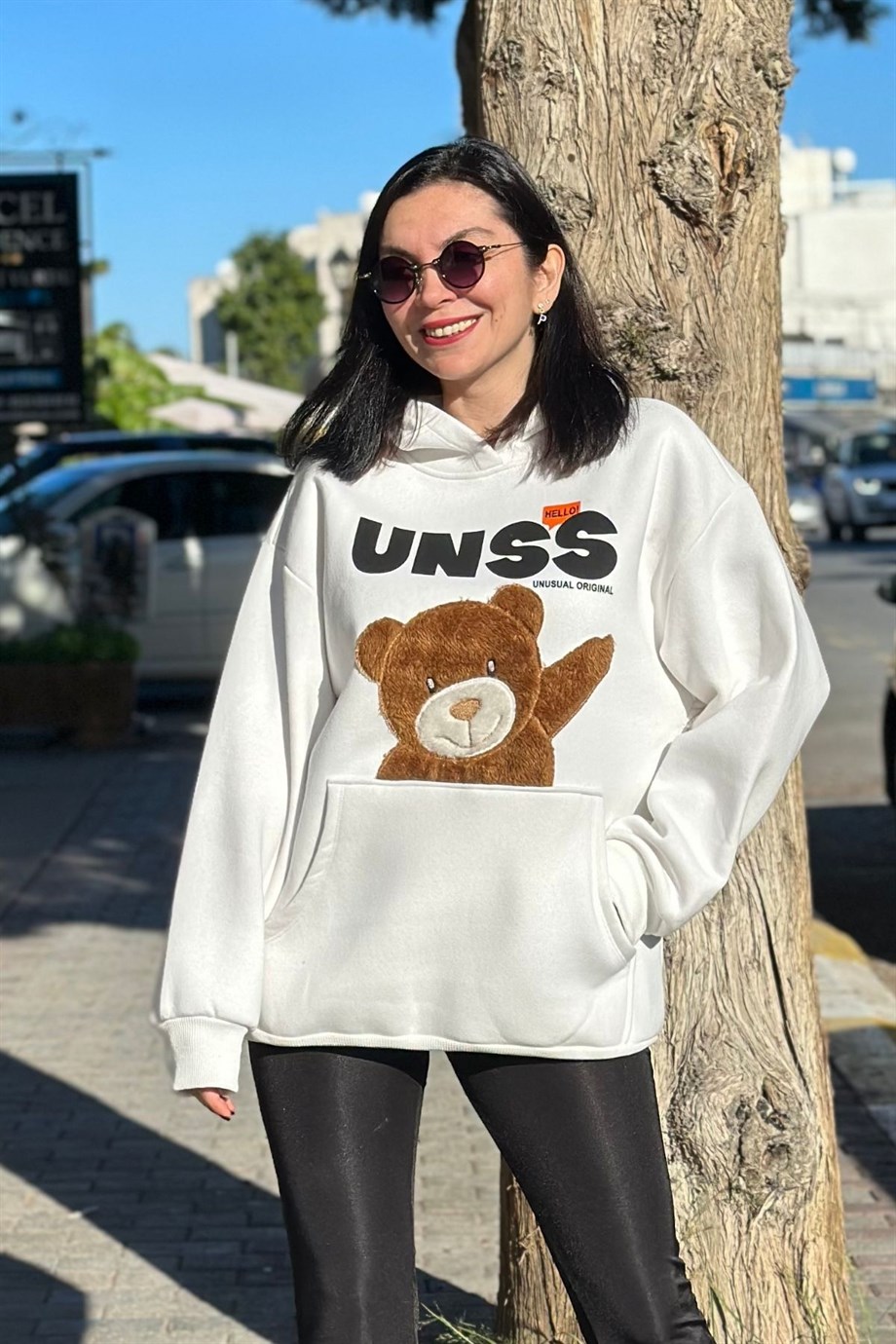 Kapüşonlu HELLO Baskılı Ayacık Nakış İşlemeli Cepli Sweatshirt Ekru