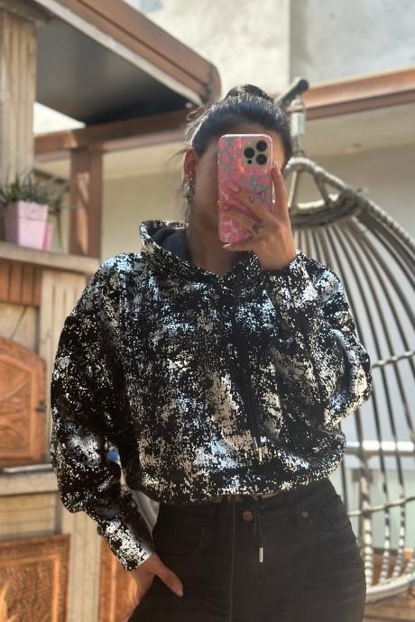 Yaldız Detaylı Salaş Sweatshirt Siyah