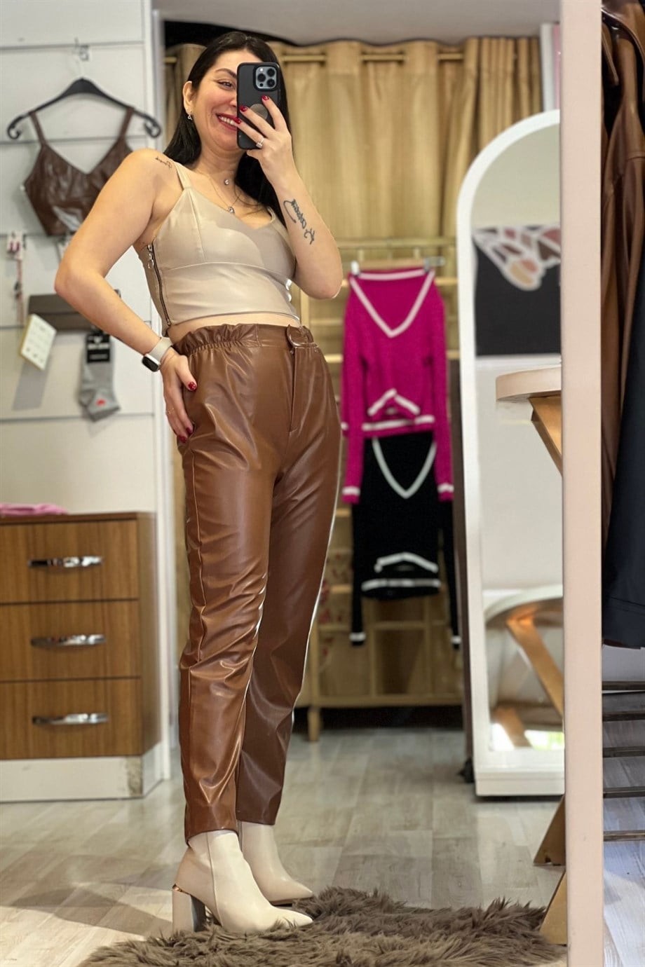 Beli Lastikli Yüksek Bel Suni Deri Havuç Pantolon Taba