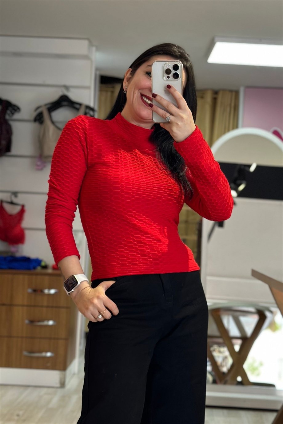 Dik Yaka Petek Desenli Likralı Bluz Kırmızı