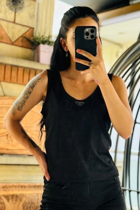 Yaka Amblem Detaylı Kaşkorse Atlet siyah