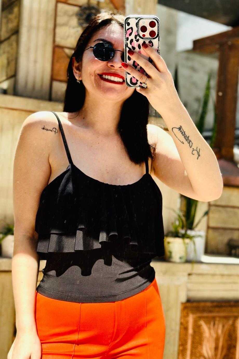 İnce Askılı Kat Kat Detaylı Crop Bluz SİYAH