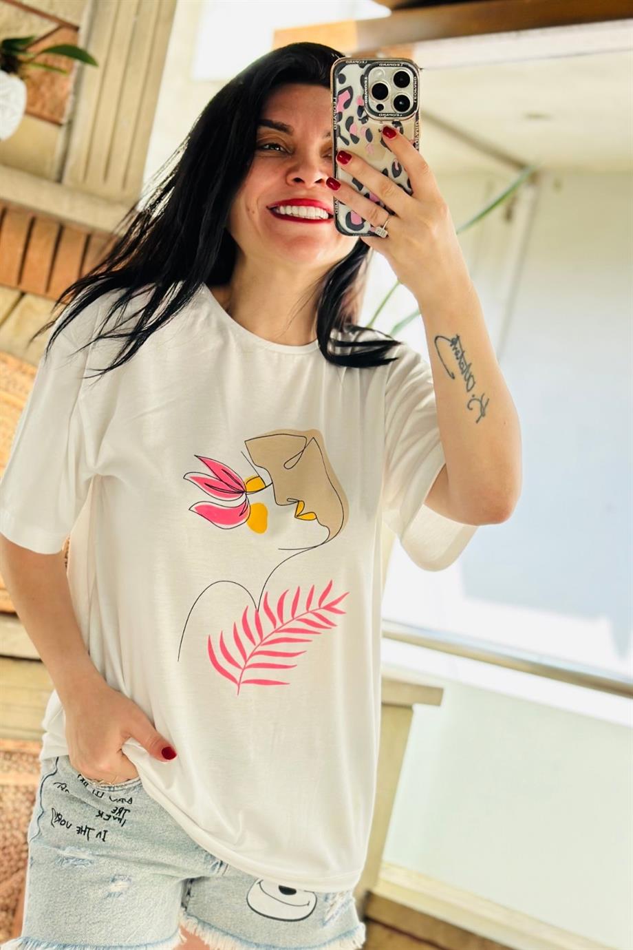 Bisiklet Yaka Silüet Baskılı Tshirt FUŞYA