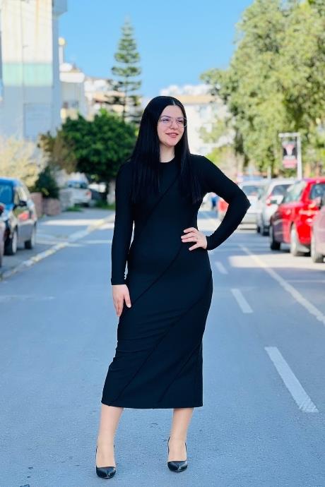 Ters Dikiş Detaylı Uzun Kollu Elbise Siyah