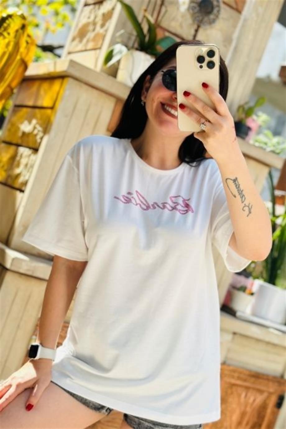 Taş Yazı İşleme Detaylı Barbie Pamuklu T-shirt EKRU
