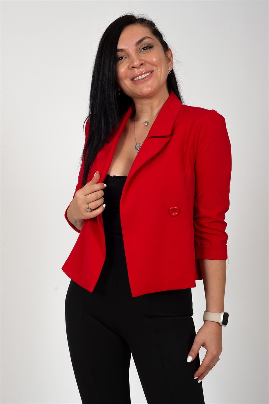 Kırmızı Omuzları Vatkalı Tek Düğmeli Kısa Blazer Ceket