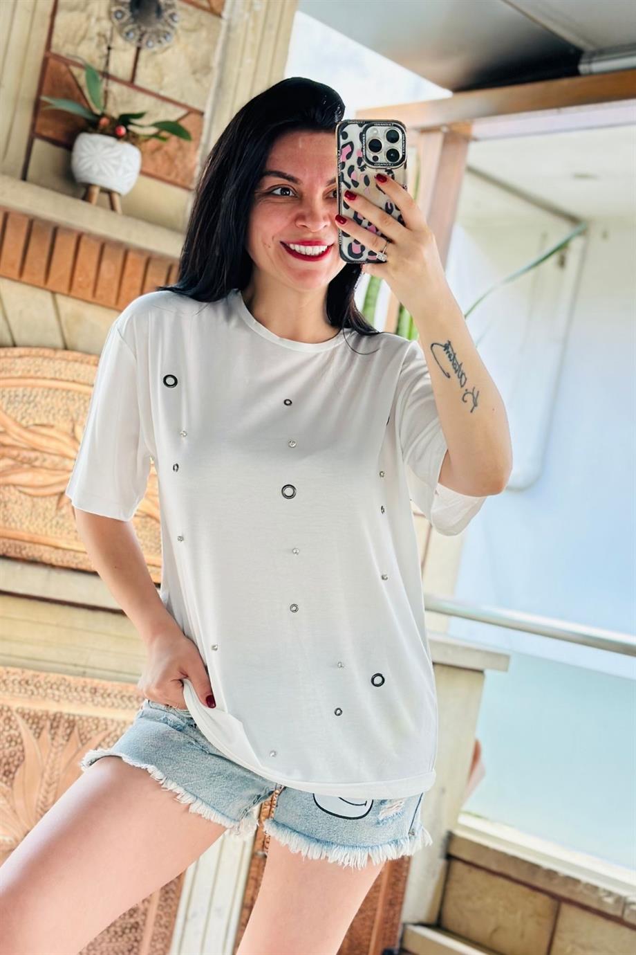 Bisiklet Yaka Halka Ve Taş Süslemeli Tshirt EKRU