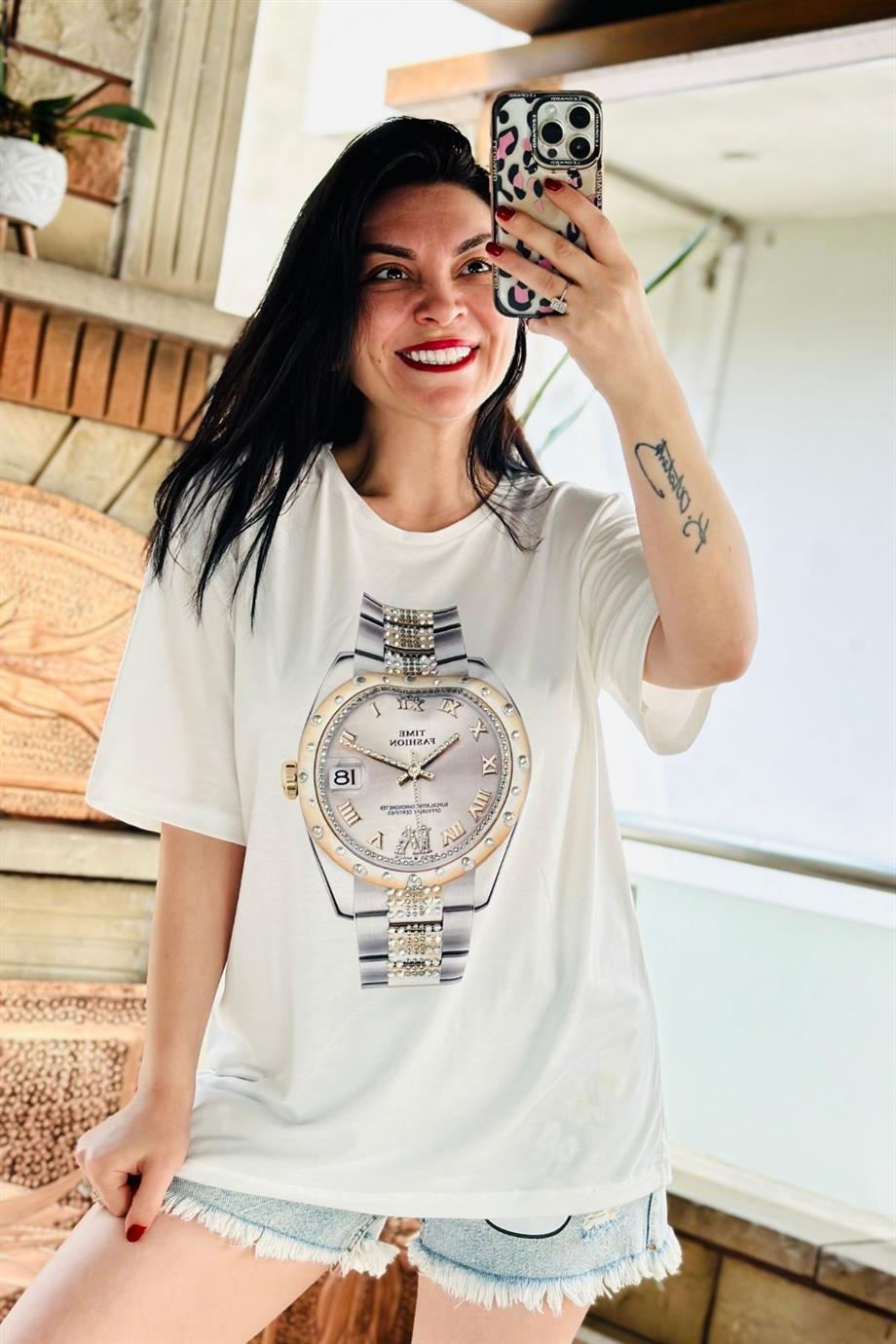 Bisiklet Yaka Gümüş Taş İşlemeli Saat Baskılı Tshirt EKRU