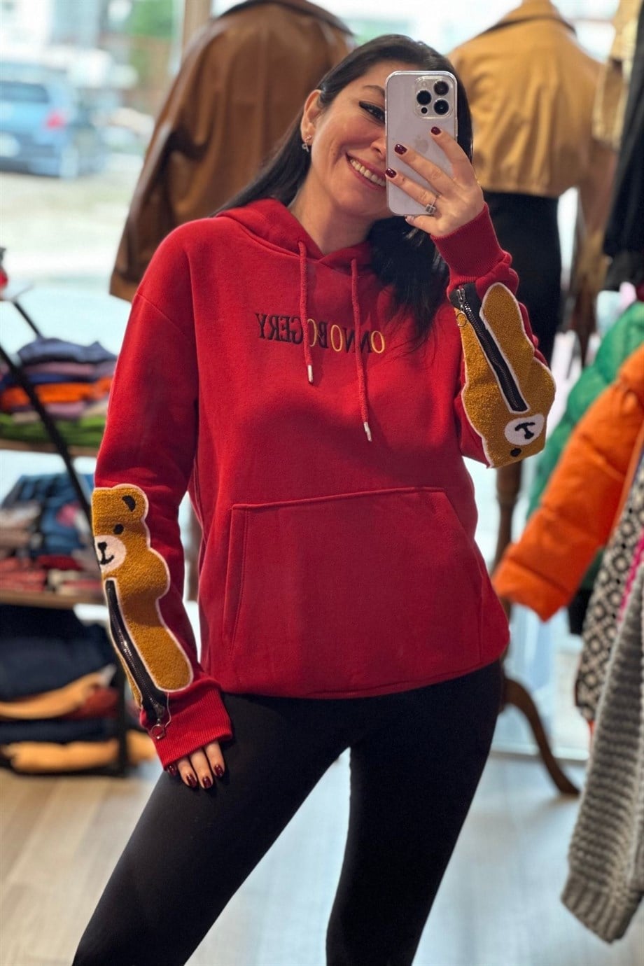 Kapüşonlu Ön Baskılı Kol Ayıcık İşlemeli Sweatshirt Kırmızı