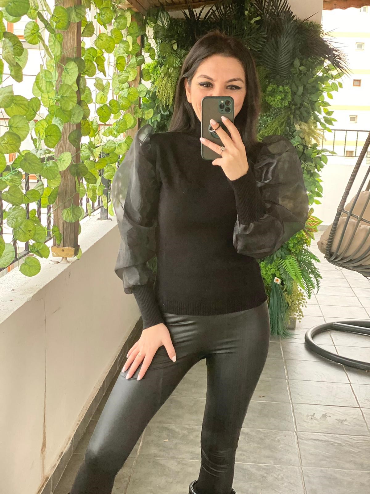 Balıkçı Yaka Kolları Tül Tasarım Siyah Kazak