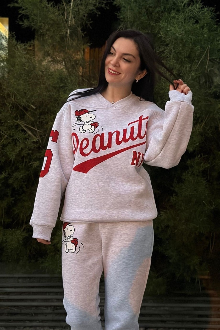 Minik V Yaka Karakter Baskılı 3 İplik Şordonlu Sweatshirt