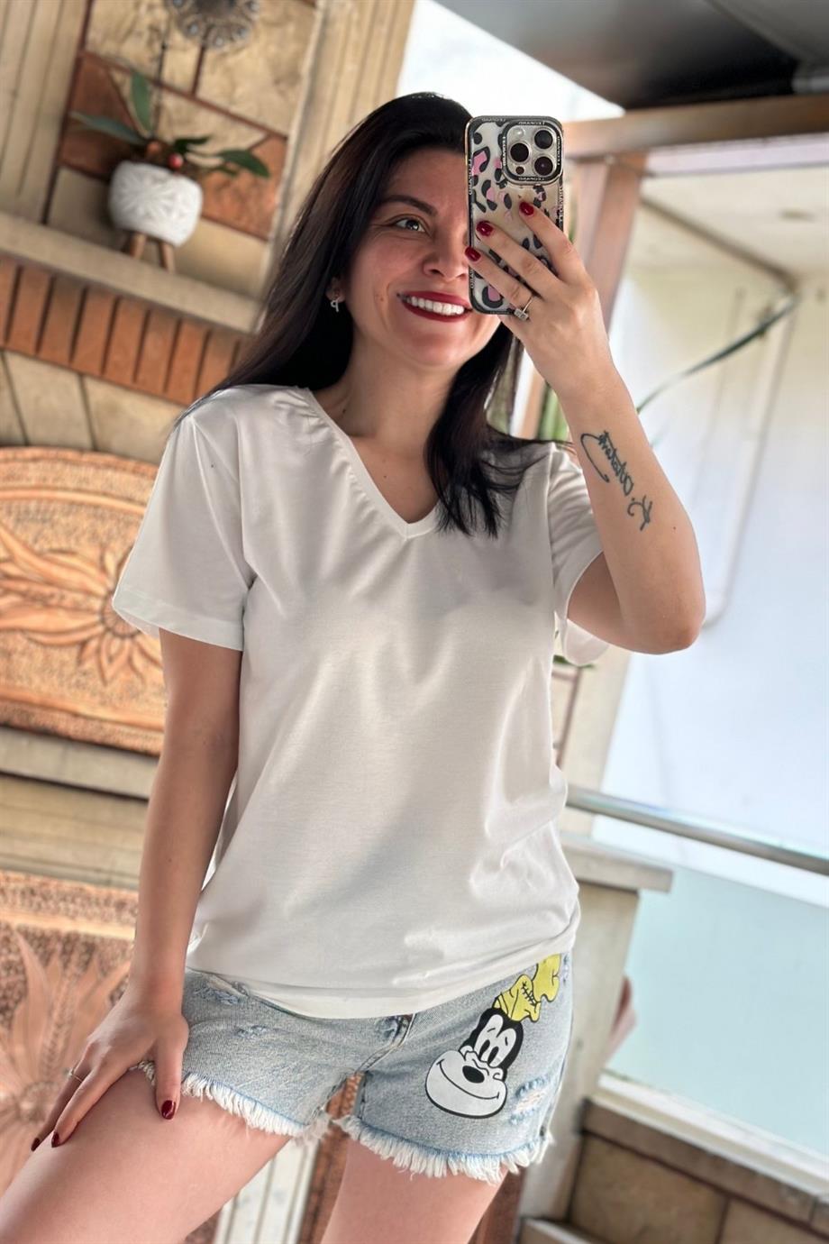 V Yaka Basic Tshirt BEYAZ