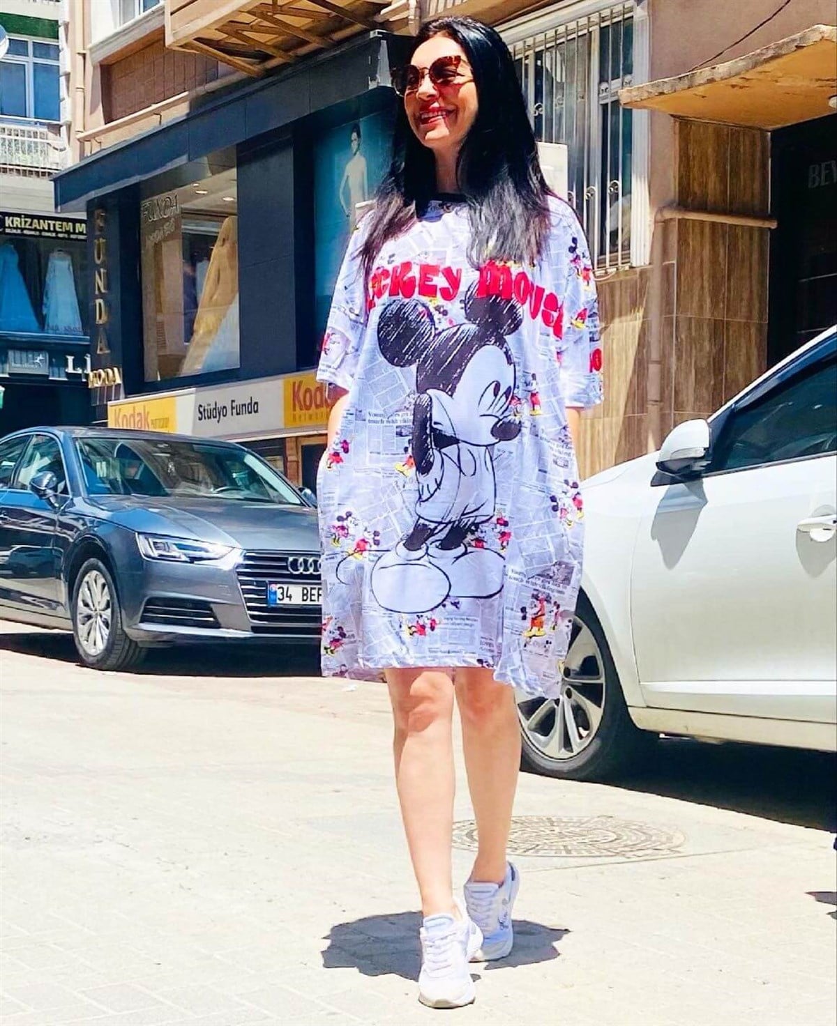 Cepli Dijital Gazete Baskı Oversize Rahat Kalıp Mickey Elbise