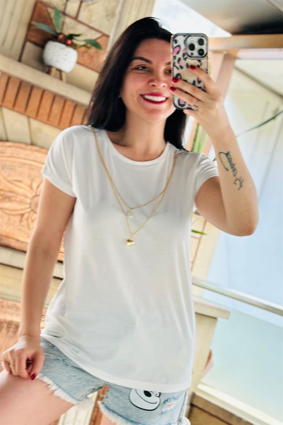Bisiklet Yaka Zincirli Kolye Detaylı Tshirt EKRU