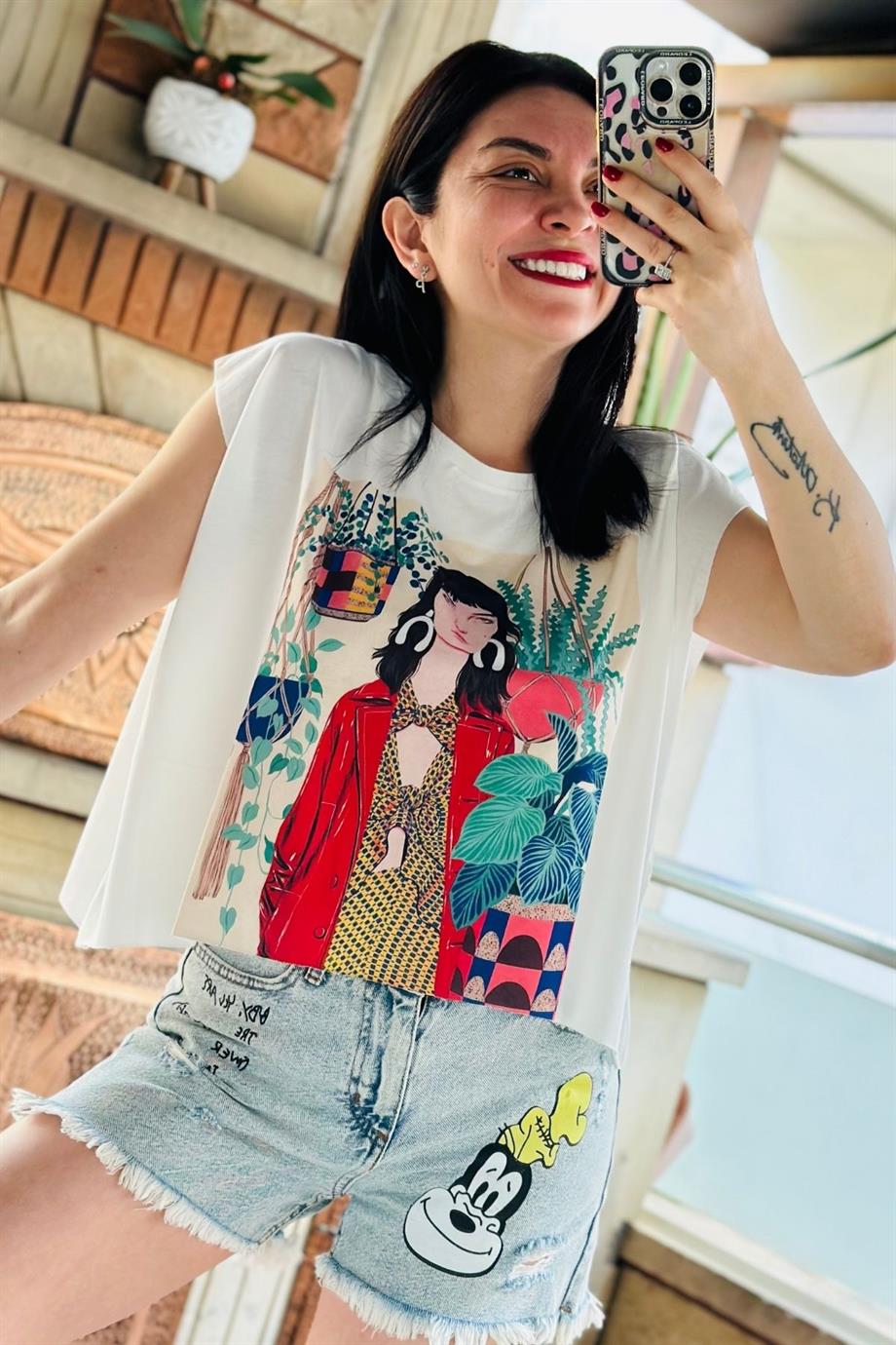 Bisiklet Yaka Lazer Kesim Dijital Baskılı Tshirt EKRU