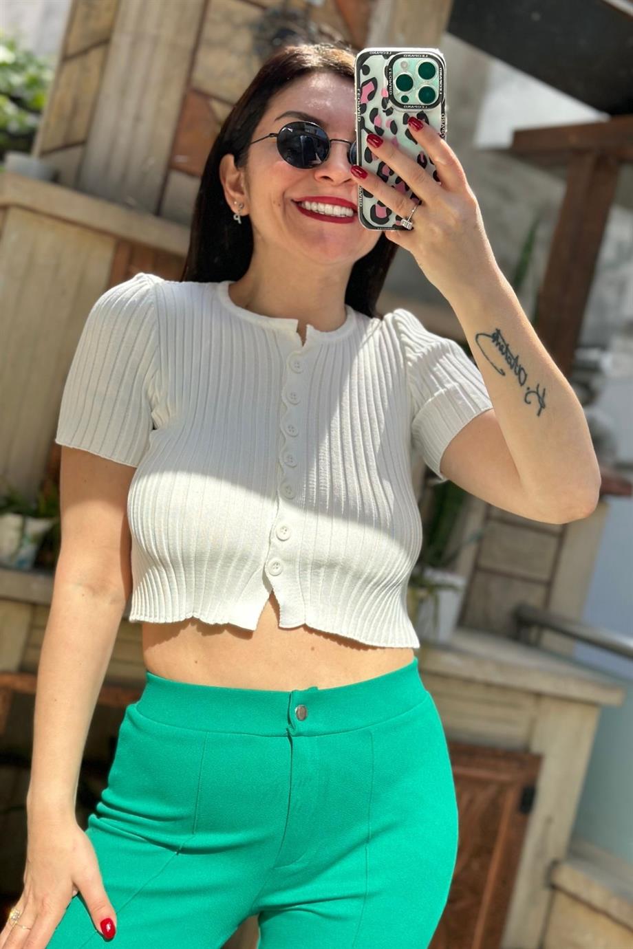 Ön Düğmeli Kısa Kollu Triko Crop BEYAZ