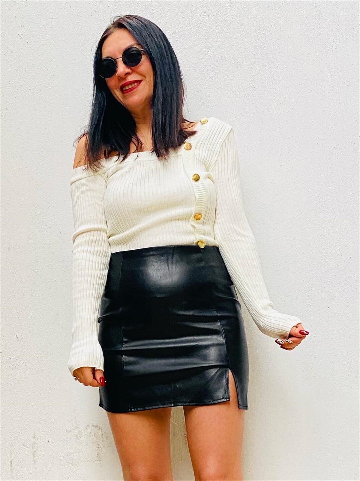 Ekru Rengi Gold Düğmeli Triko Kazak