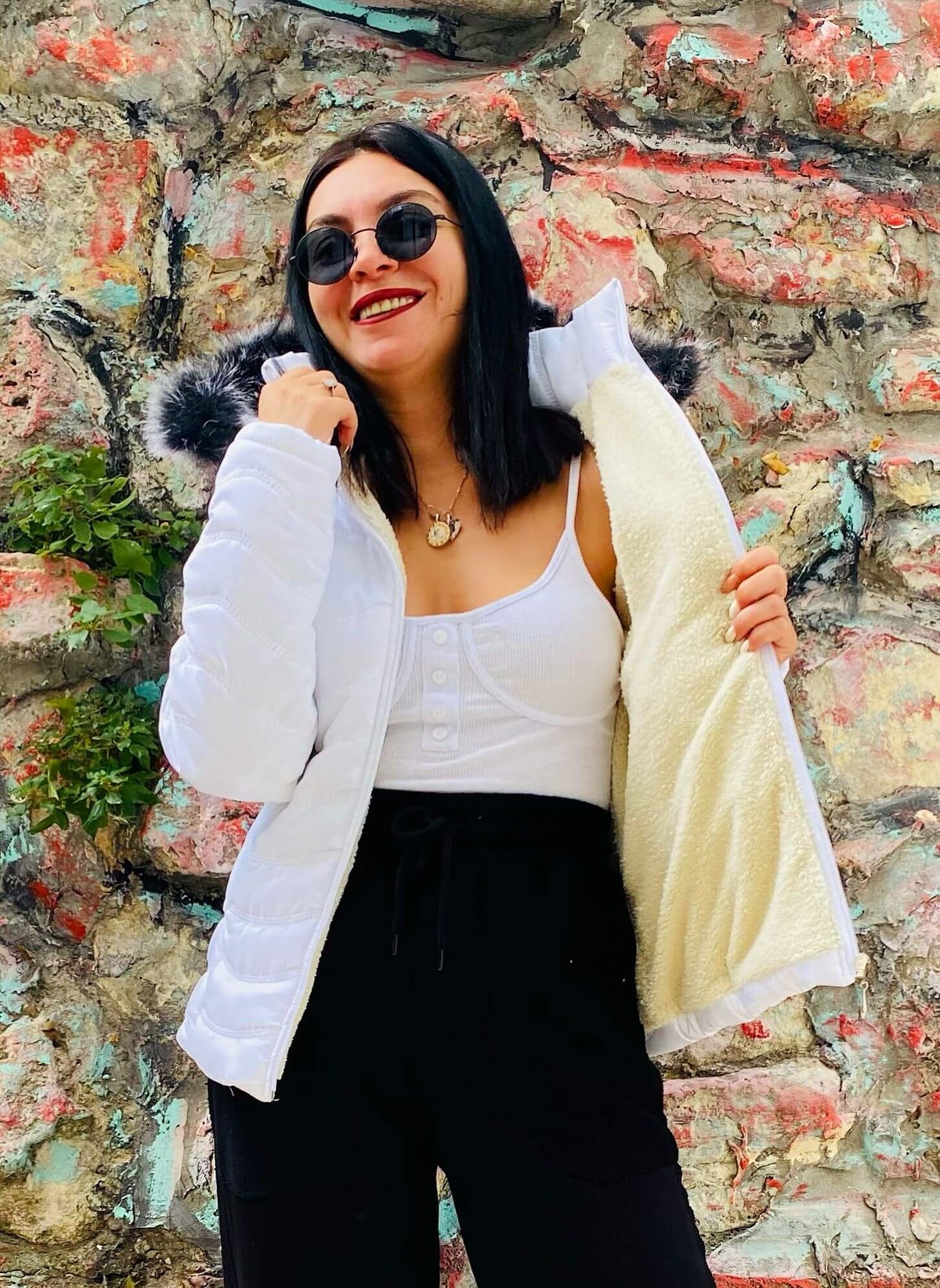 Kapişonlu İçi Yünlü Su Geçirmez Beyaz Mont