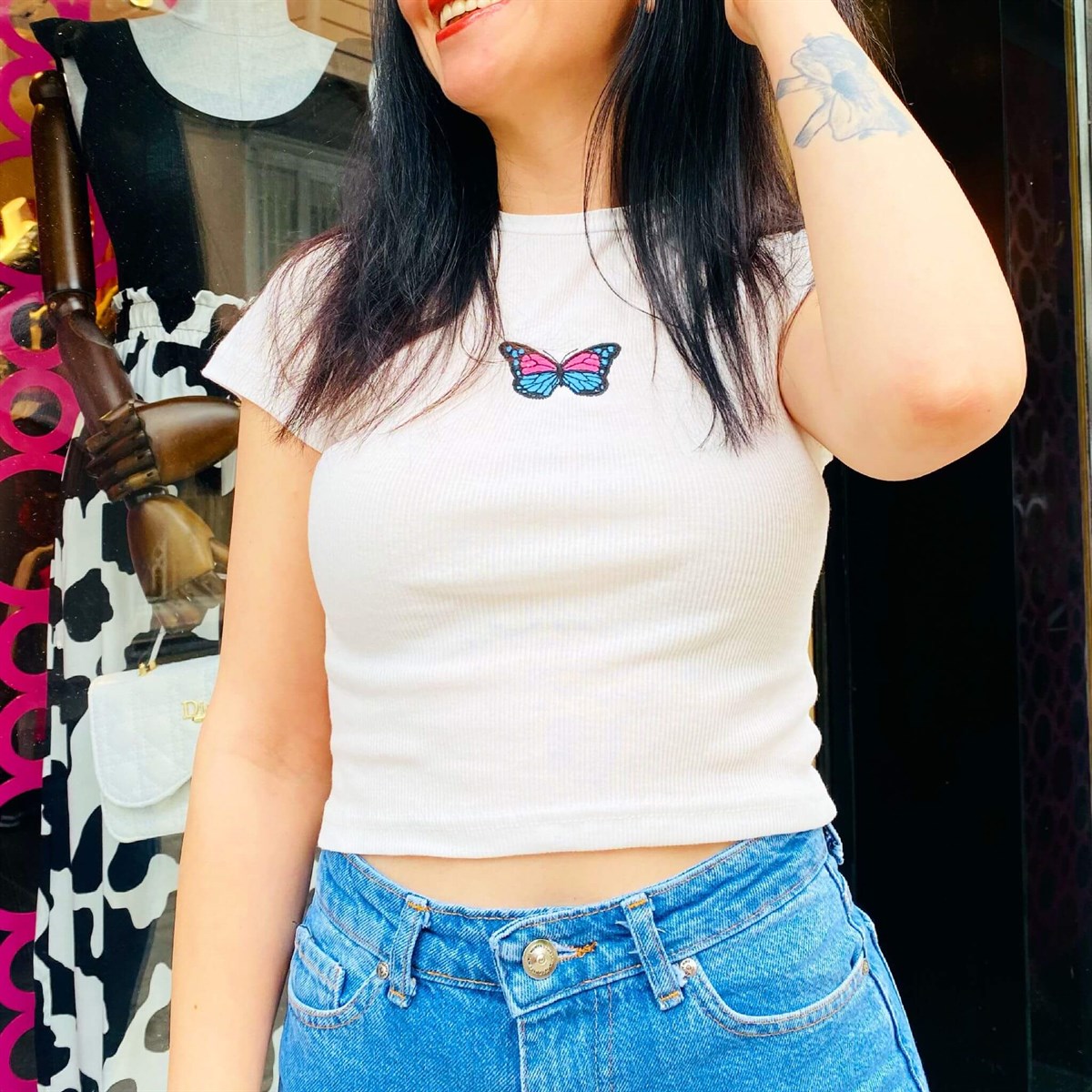 Kelebek Nakış İşlemeli Crop Bluz