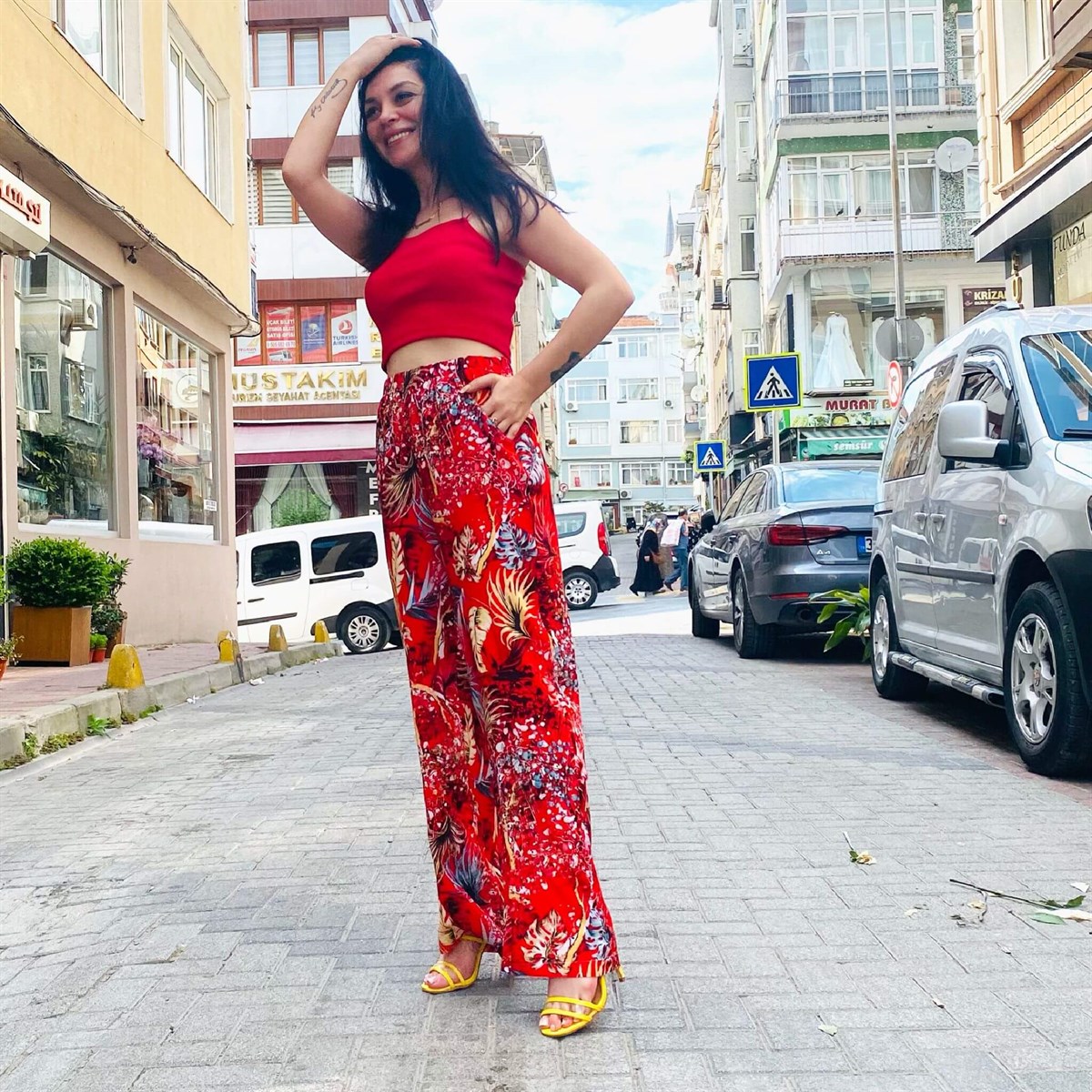 Kırmızı Rahat Kalıp Desenli Cepli %100 Viscon Pantolon