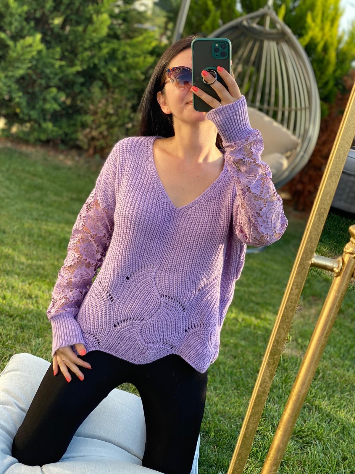 Kolları Güpür Detaylı Lila Renk Triko Kazak