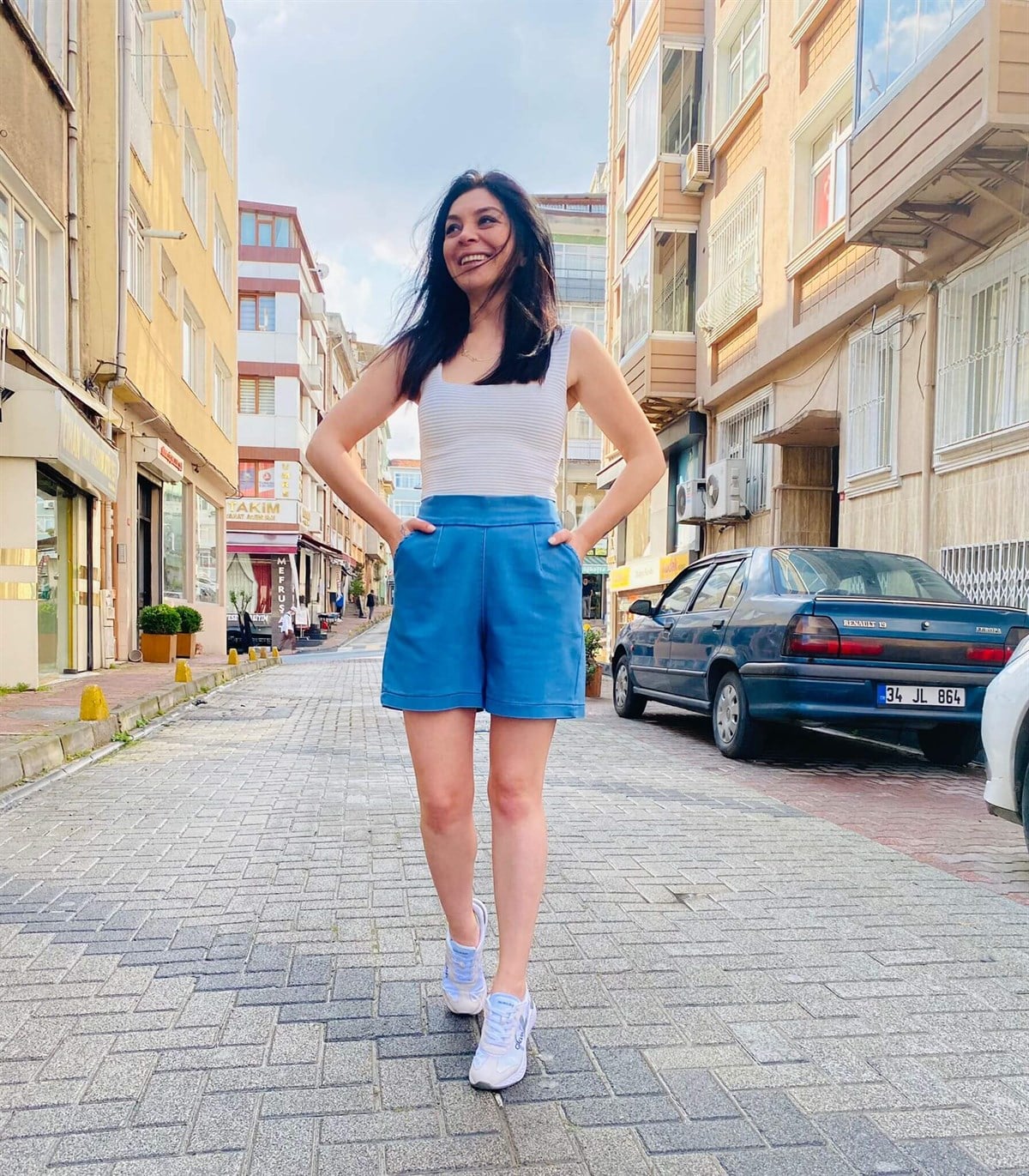 Mavi Full Likralı Cepli Şort