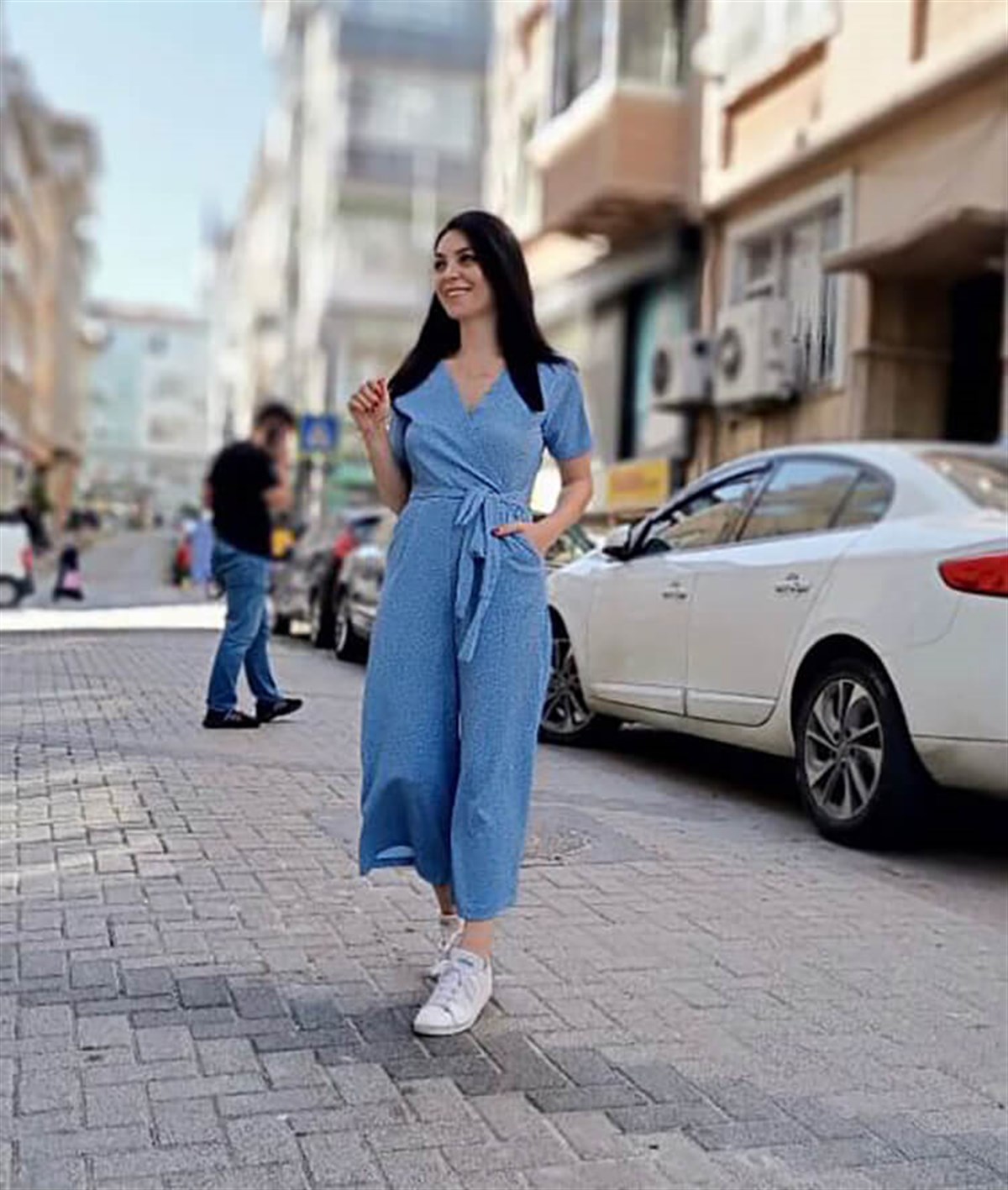 Puantiye Desenli Mavi Viscon Kumaş Kuşak Detaylı Tulum