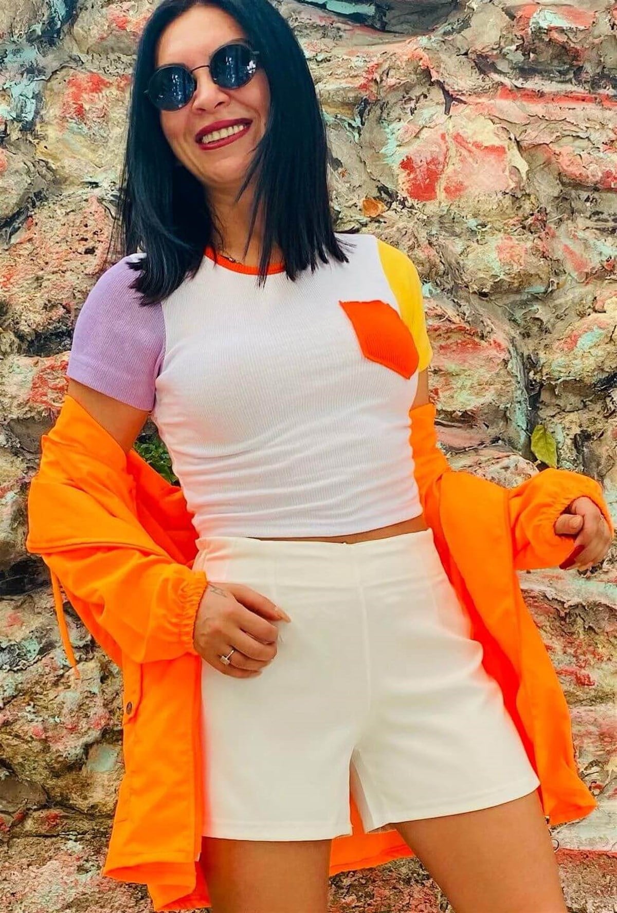 Renkli Yama Cepli Kısa Kollu Crop Bluz