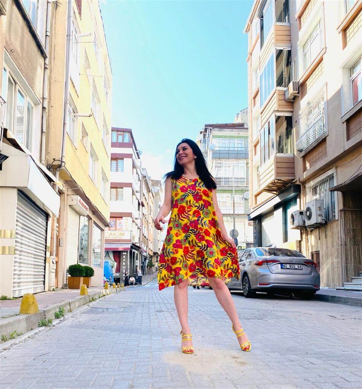 Sarı Renkli Baskılı Oversize Tunik Elbise
