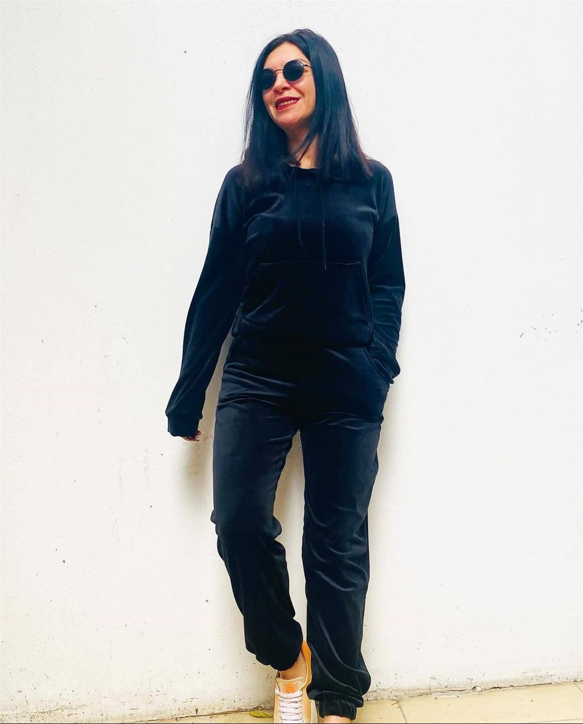 Siyah Kapişonlu Kadife Takım